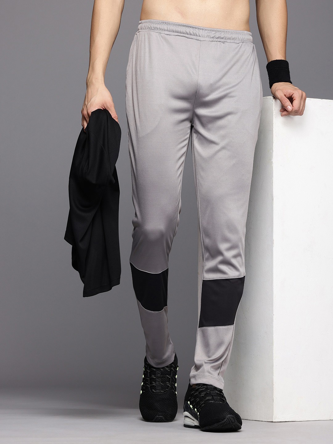 

HRX by Hrithik Roshan Men Rapid Dry Antimicrobial Finish Running Track Pants, Grey