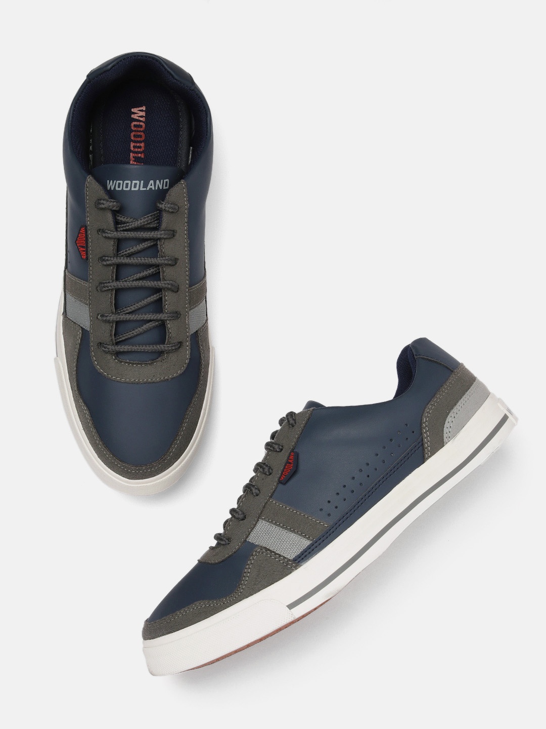 

Woodland Men Colourblocked Sneakers, Navy blue