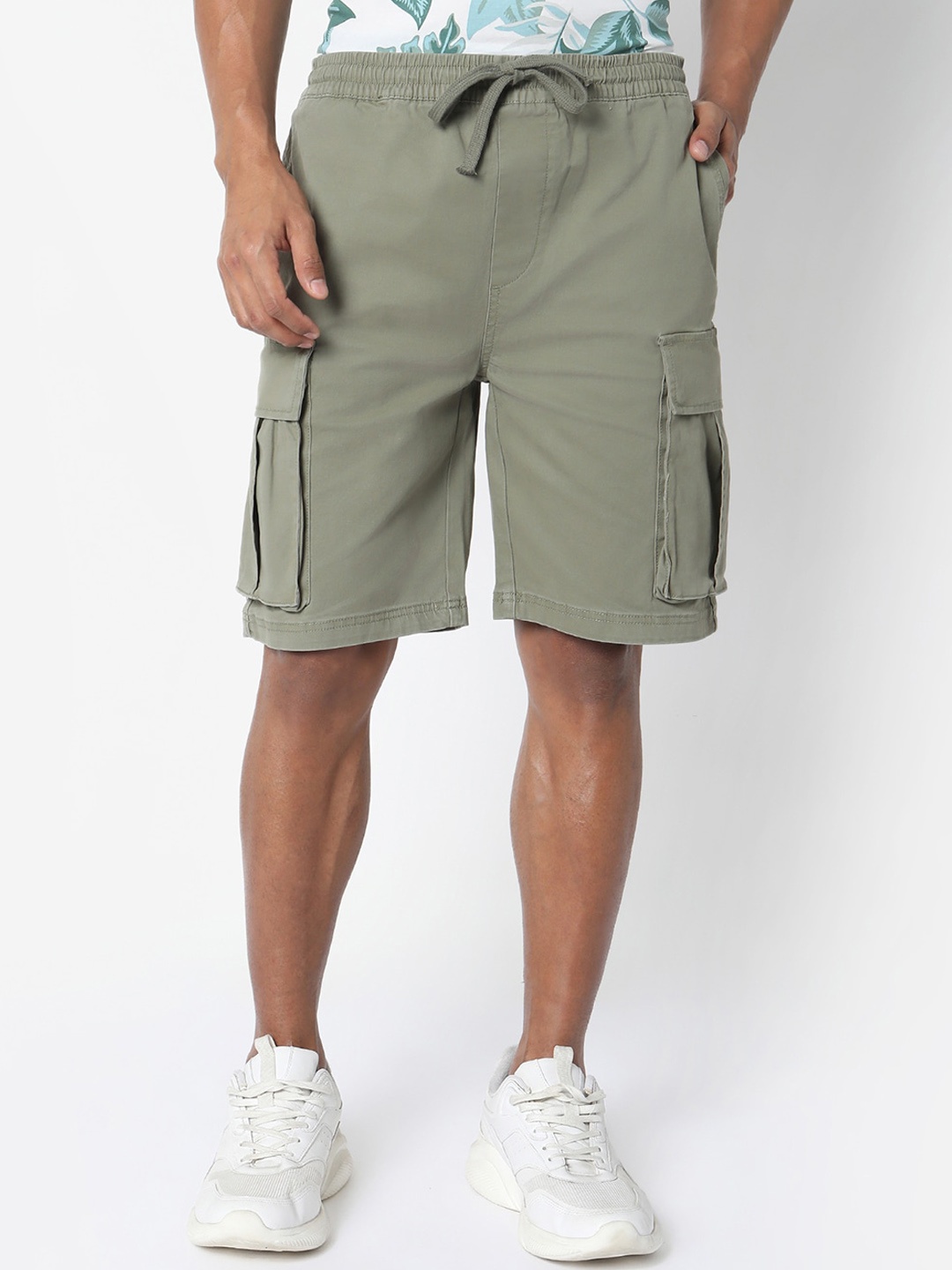 

R&B Men Mid-Rise Cotton Cargo Shorts, Olive