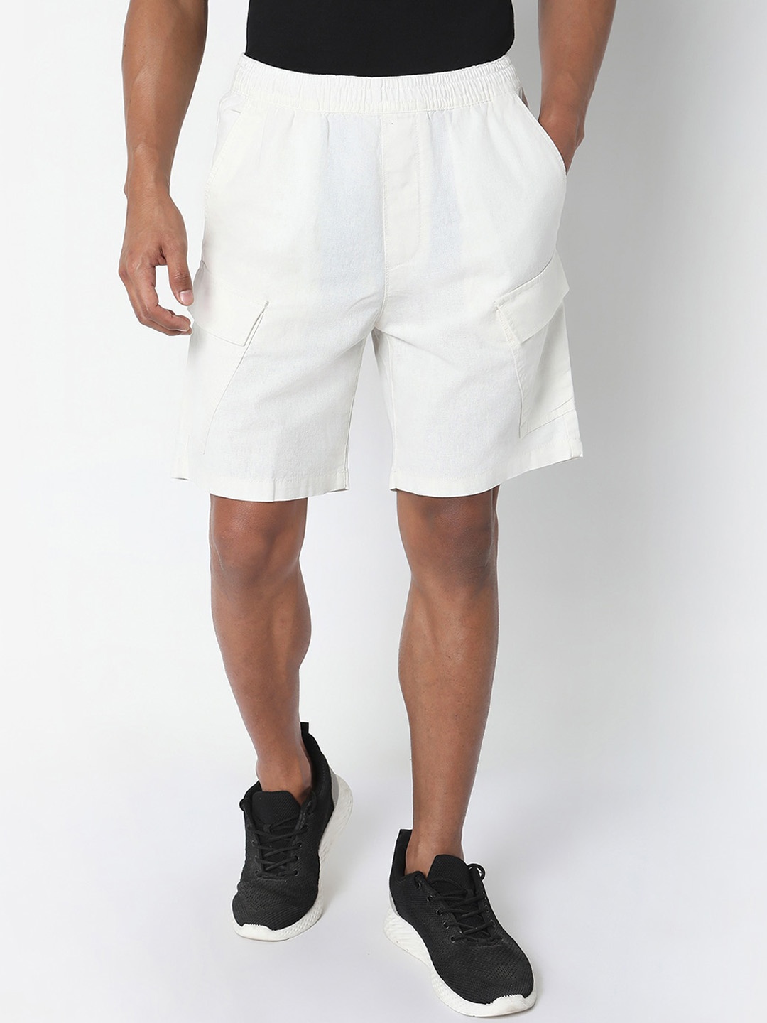 

R&B Men Mid-Rise Cotton Shorts, White