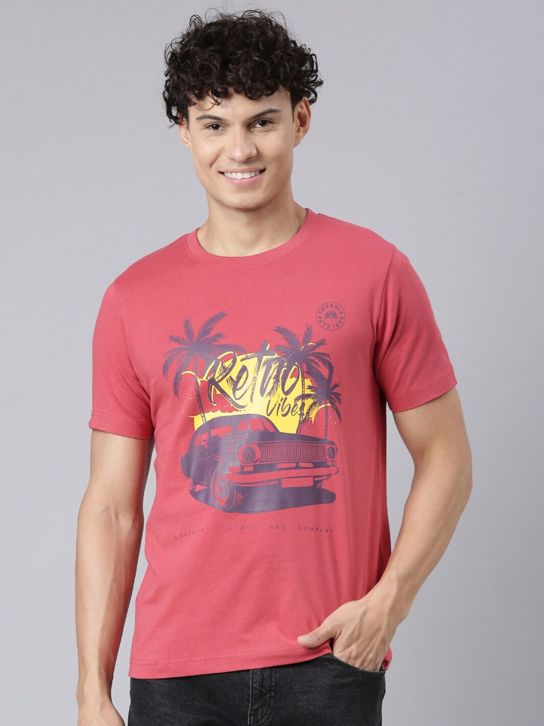 

Chennis Graphic Printed Round Neck Slim Fit Cotton T-shirt, Red