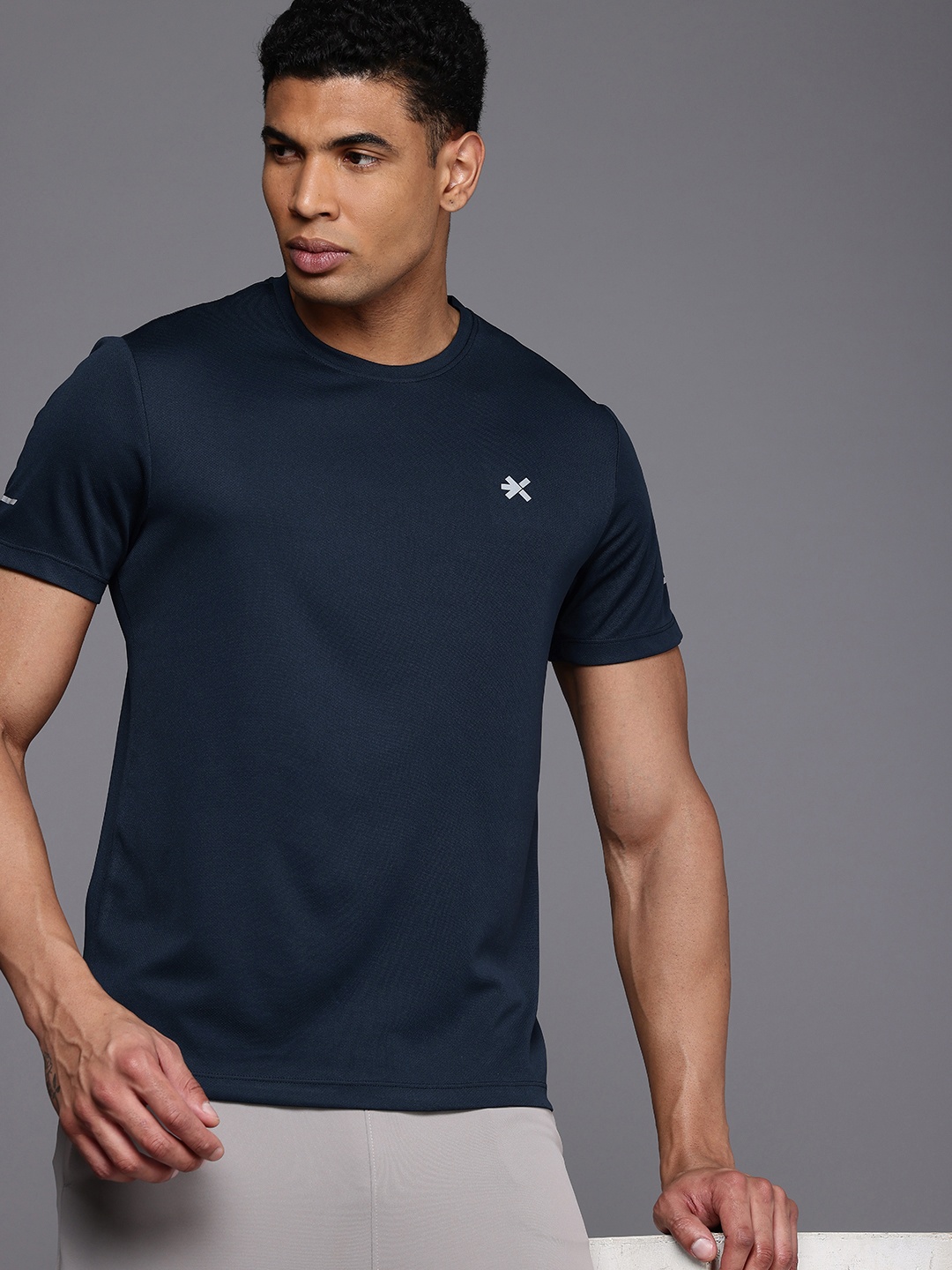 

HRX by Hrithik Roshan Rapid-Dry Anti-Microbial Finish Running T-shirt, Navy blue