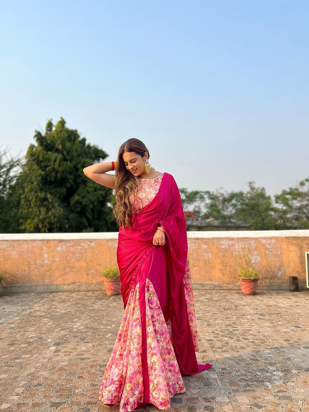 

Inithi Floral Printed Satin Saree, Pink