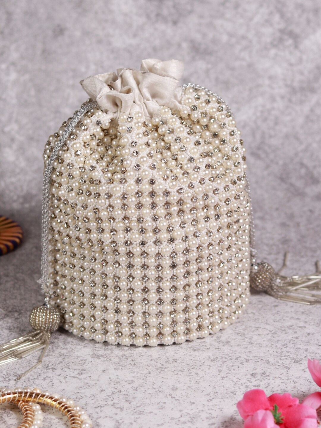 

THE TAN CLAN Embellished Potli, White