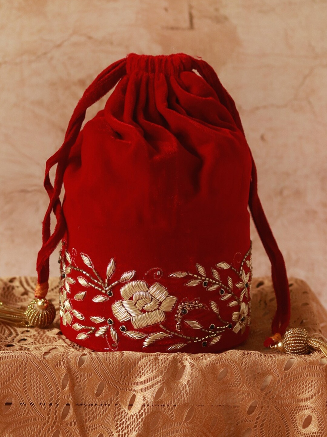 

THE TAN CLAN Embroidered Potli Clutch, Red