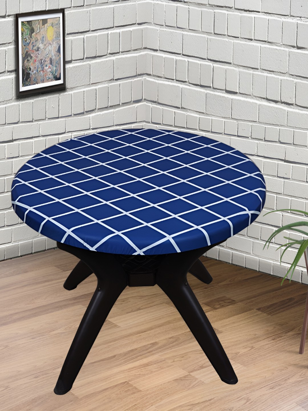 

Eleganta Blue Geometric Printed Anti-Slip Round 4-Seater Table Cover