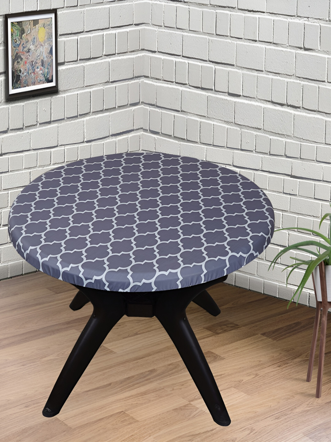 

Eleganta Grey Geometric Printed Anti-Slip Round 6-Seater Table Cover
