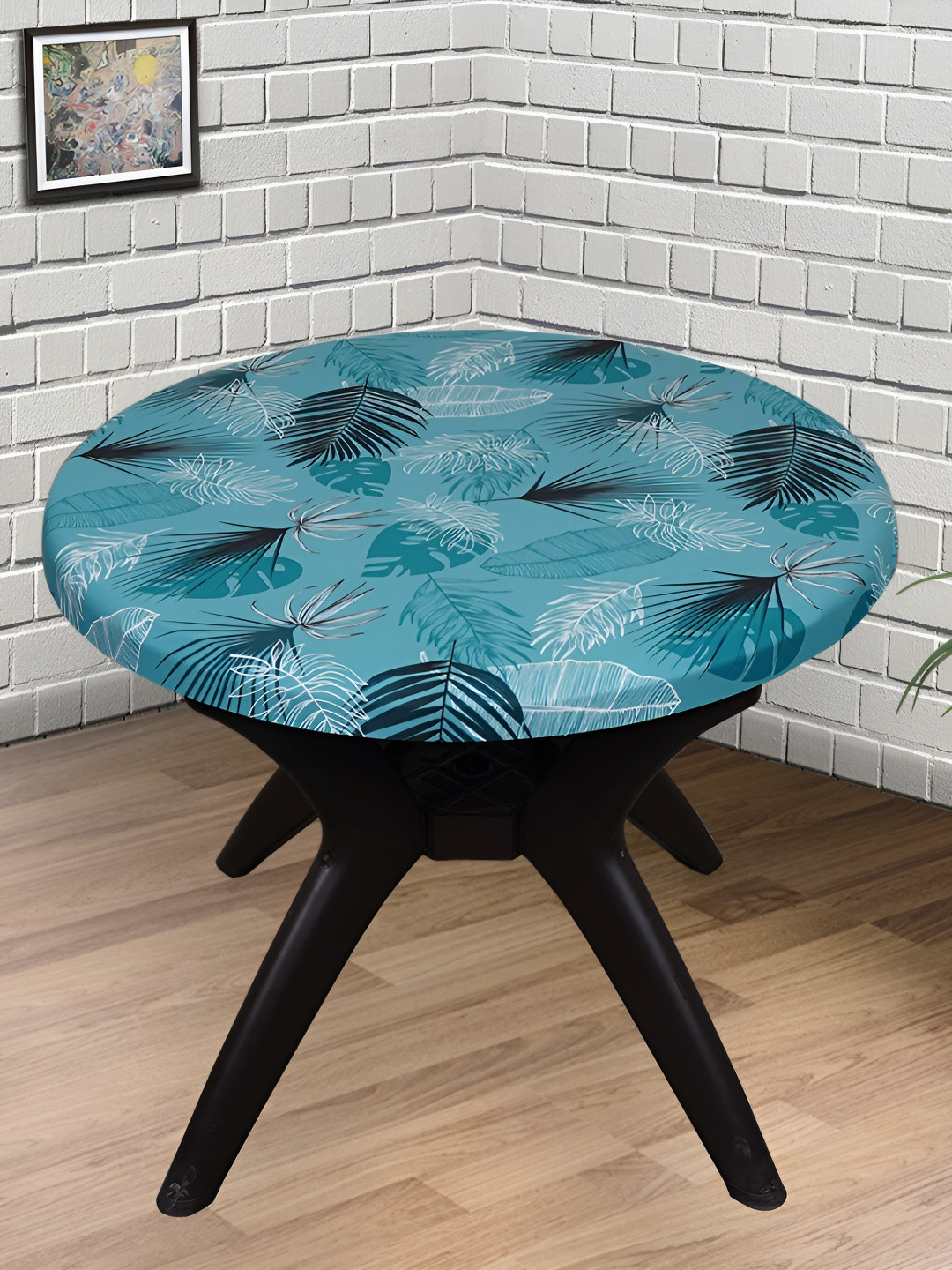 

Eleganta Turquoise Blue Floral Anti-Slip Round 6-Seater Table Cover