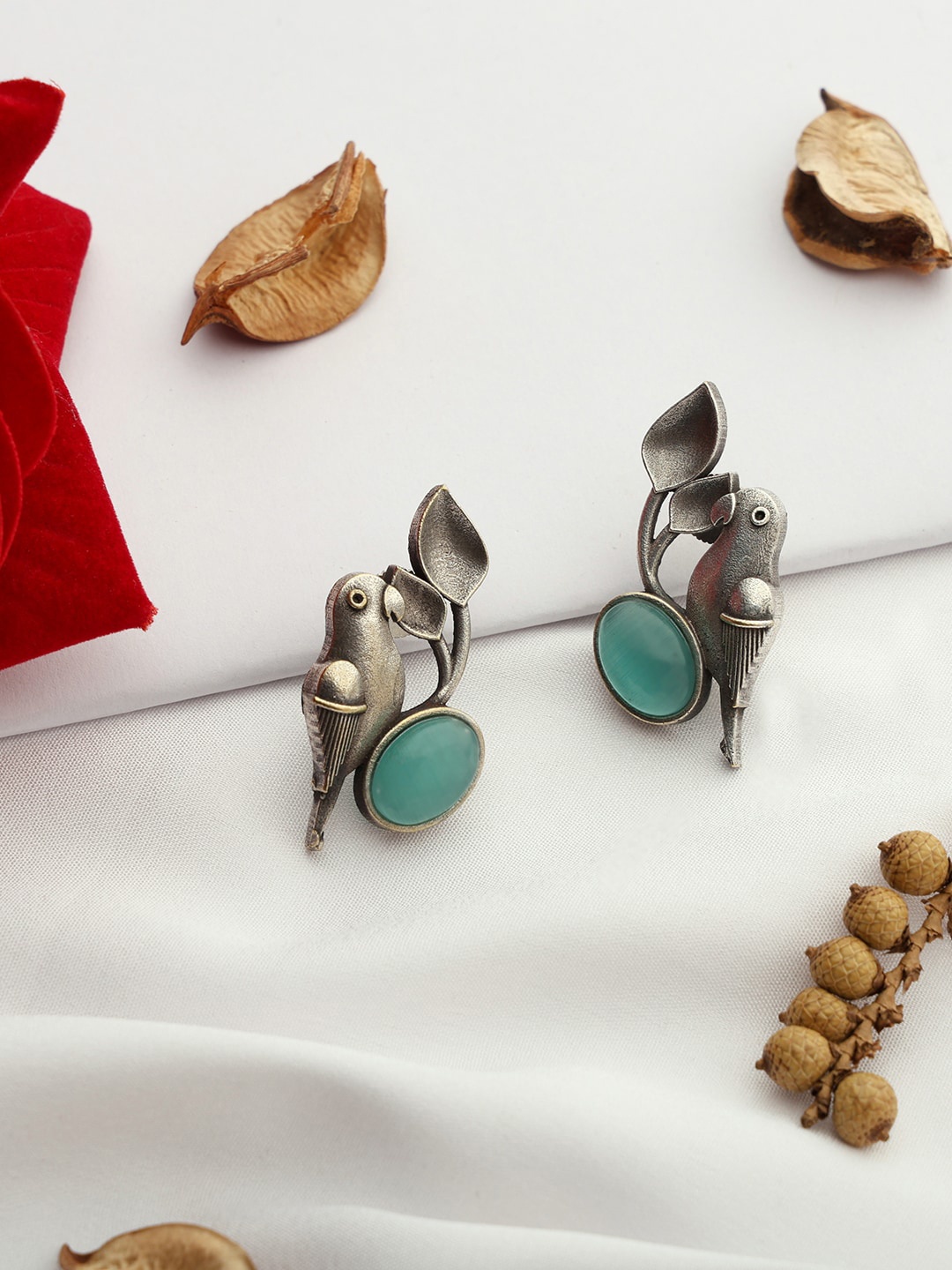 

VENI 92.5 Silver Plated Oxidised Drop Earrings