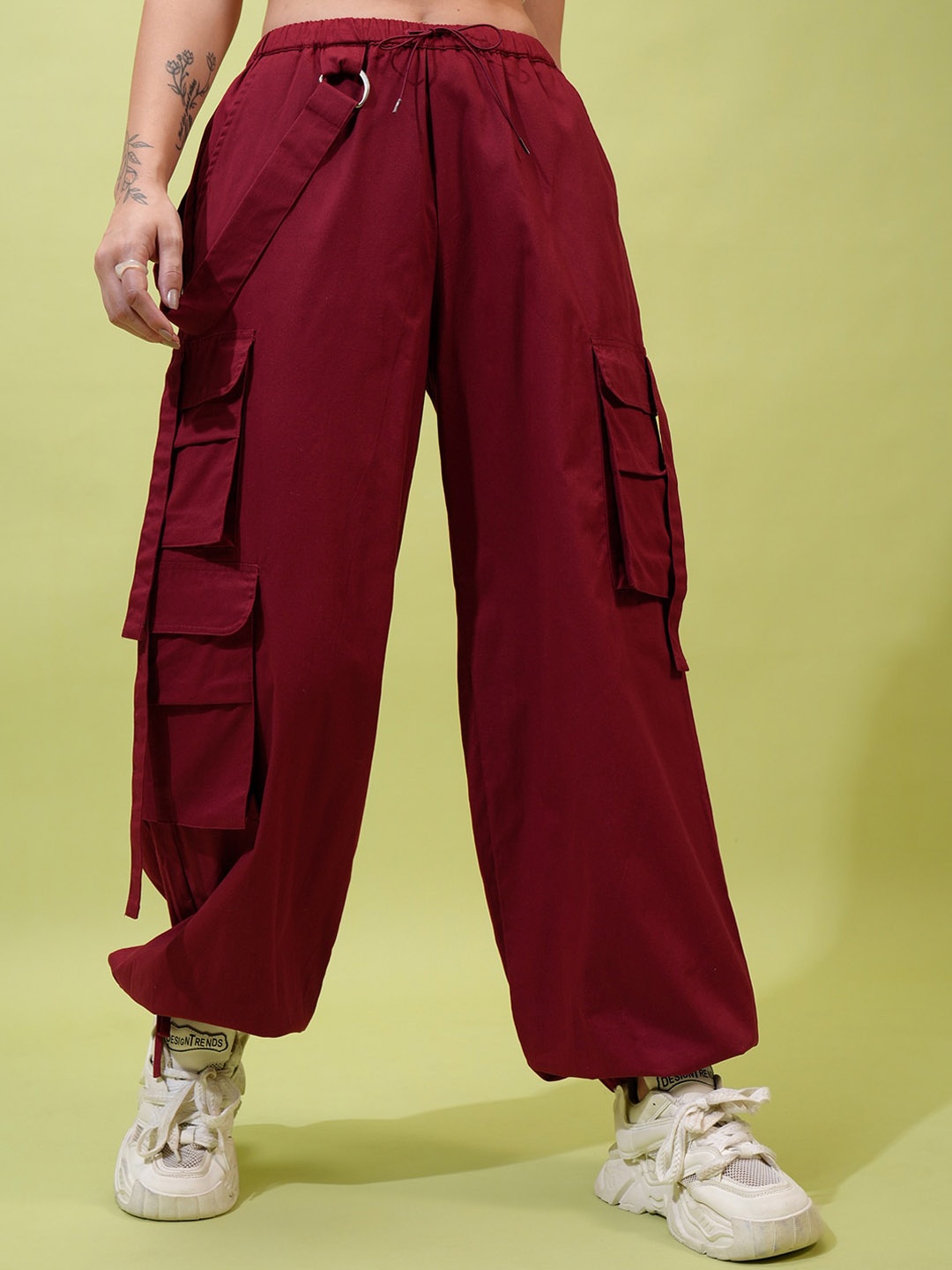 

Tokyo Talkies Women Maroon Straight Fit Mid-Rise Cotton Cargos Trousers