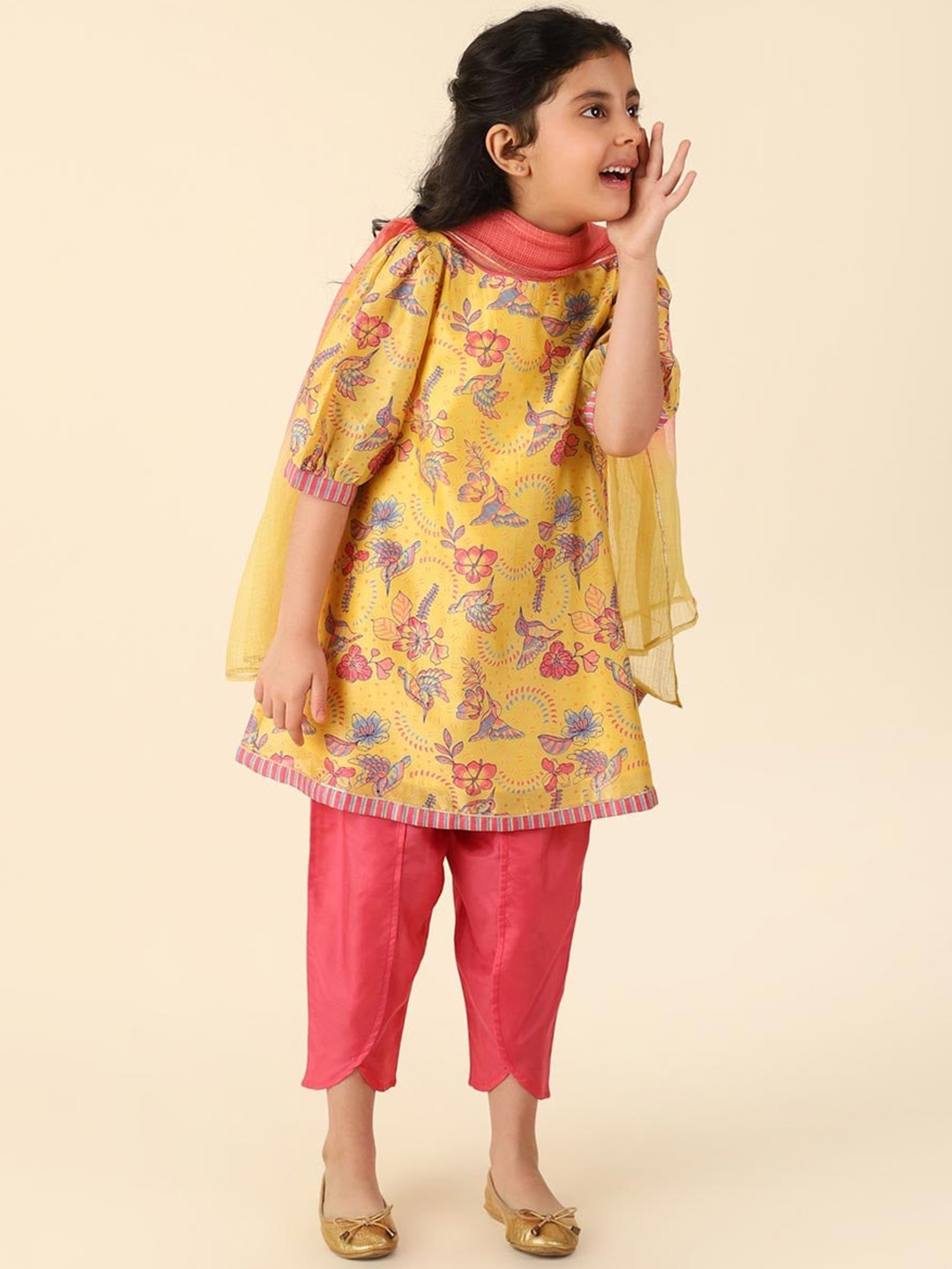 

Fabindia Girls Floral Printed Puffed Sleeves Cotton & Silk Kurta with Salwar & Dupatta, Yellow