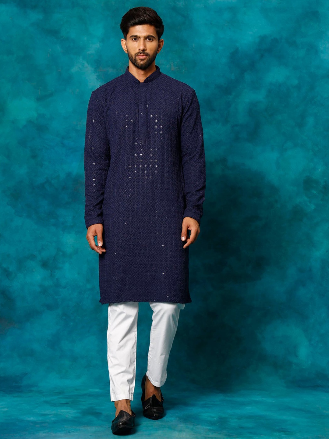 

VASTRAMAY Ethnic Motifs Embroidered Sequinned Kurta with Trousers, Navy blue