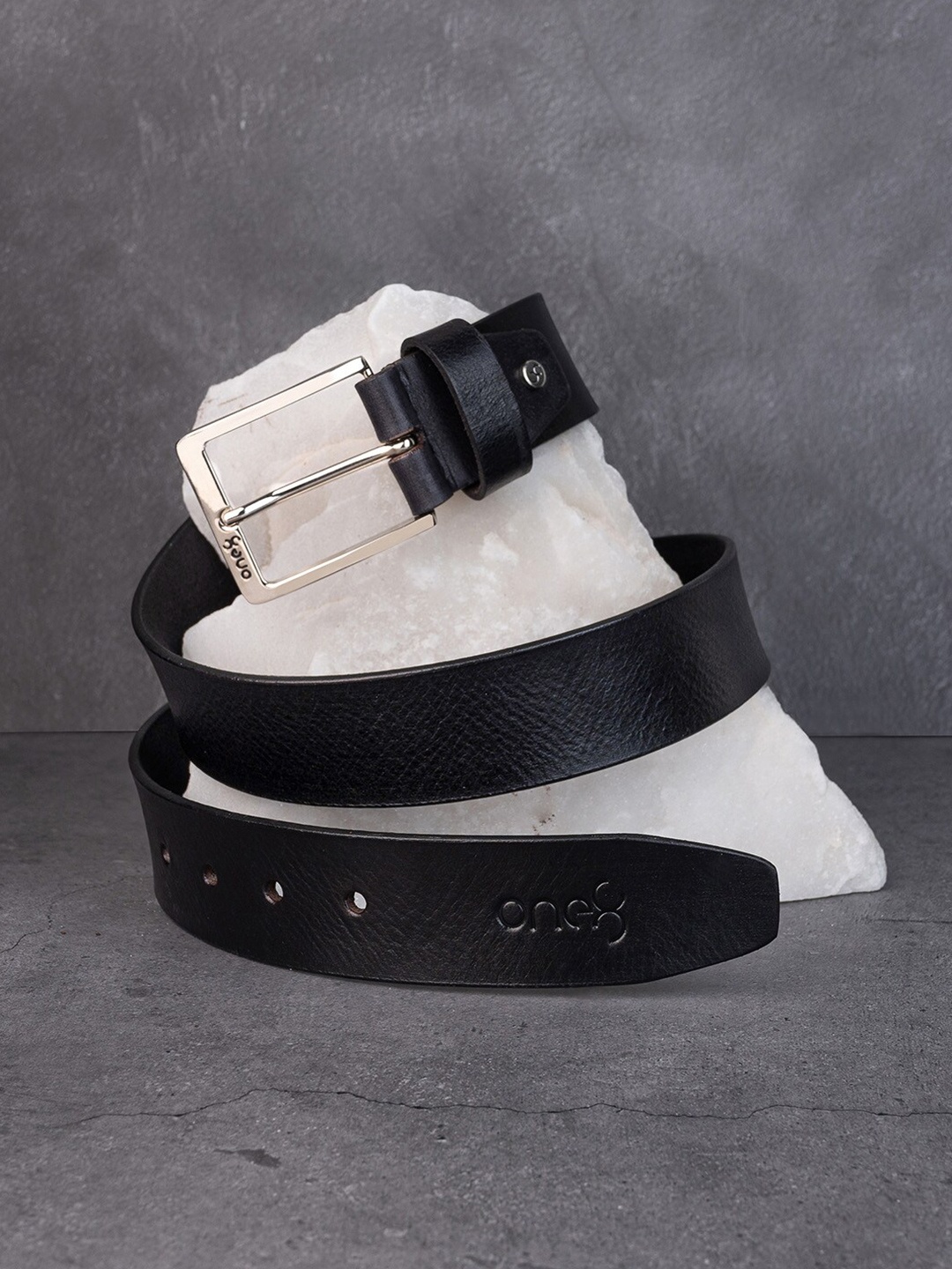 

One8 Men Textured Leather Formal Belt, Black