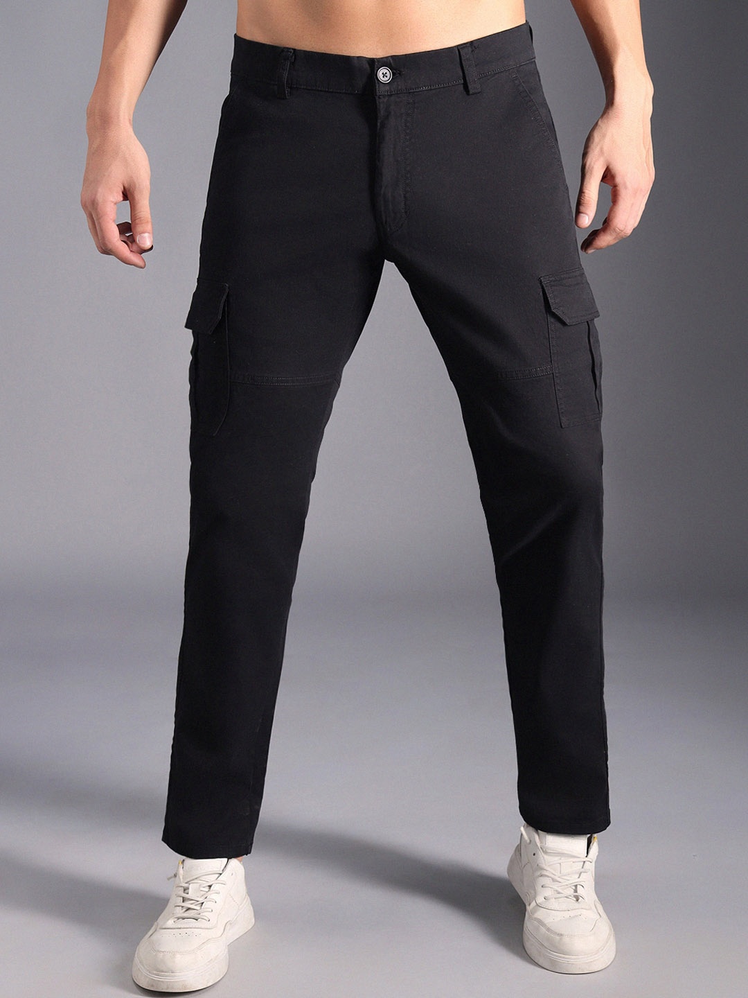 

High Star Men Relaxed Mid-Rise Cotton Cargo Trousers, Black