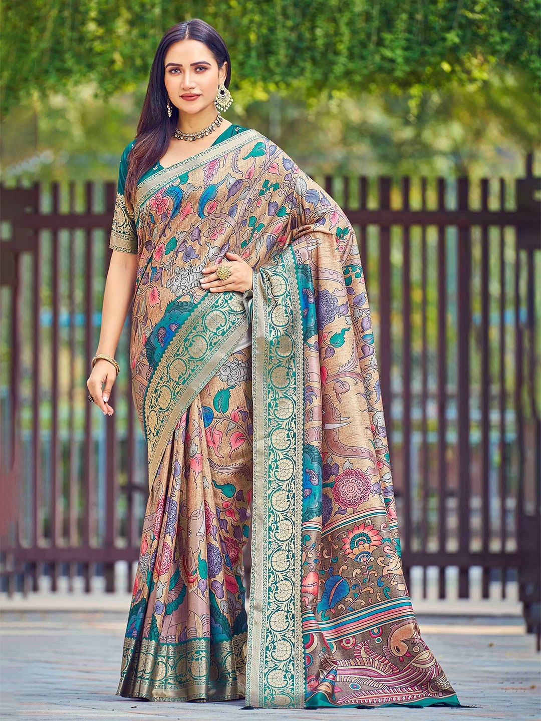 

CHANSI Ethnic Motifs Printed Zari Saree, Gold