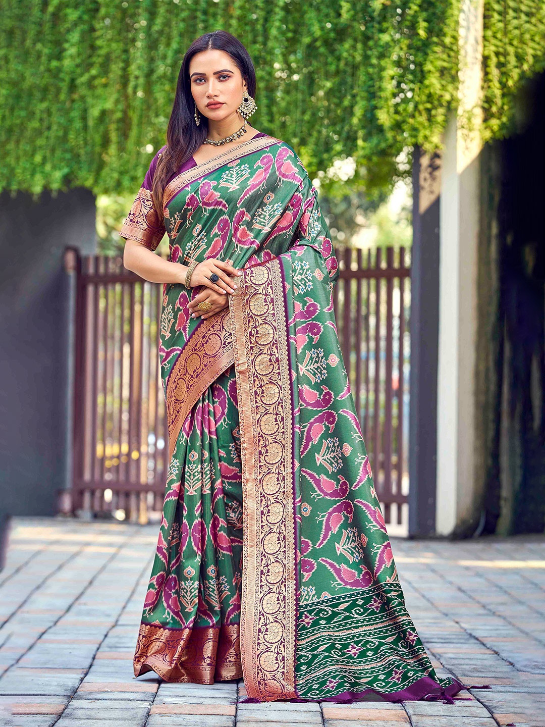 

CHANSI Kalamkari Printed Zari Saree, Green