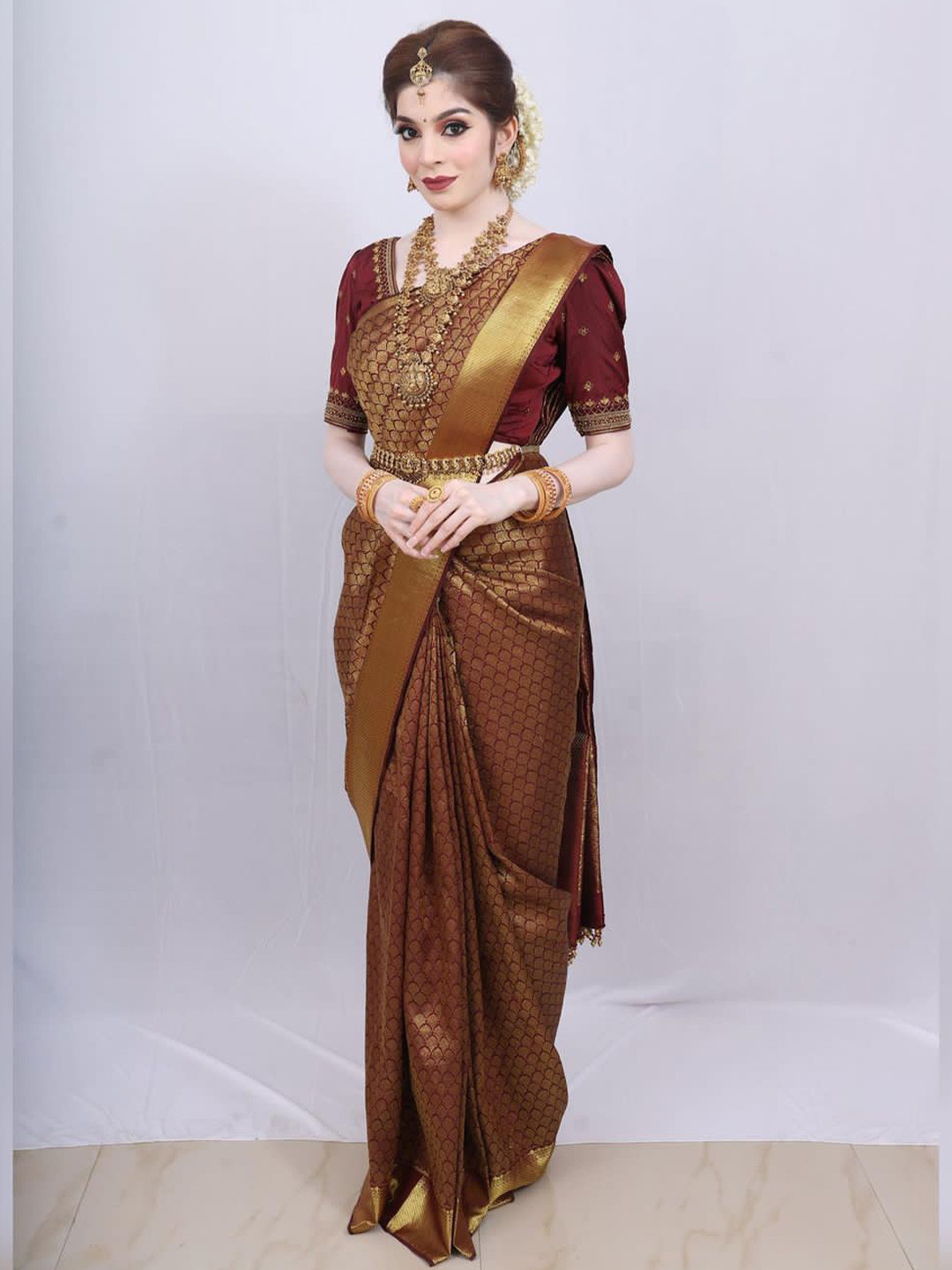 

HOLLYBEE TELLS Ethnic Motifs Zari Pure Silk Banarasi Saree, Maroon