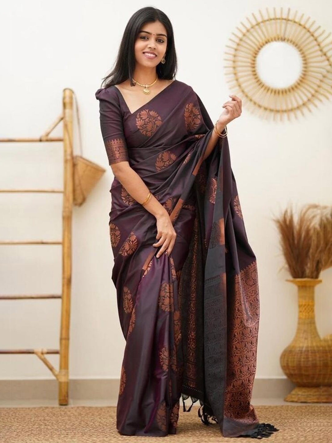 

HOLLYBEE TELLS Ethnic Motifs Pure Silk Paithani Zari Saree, Purple