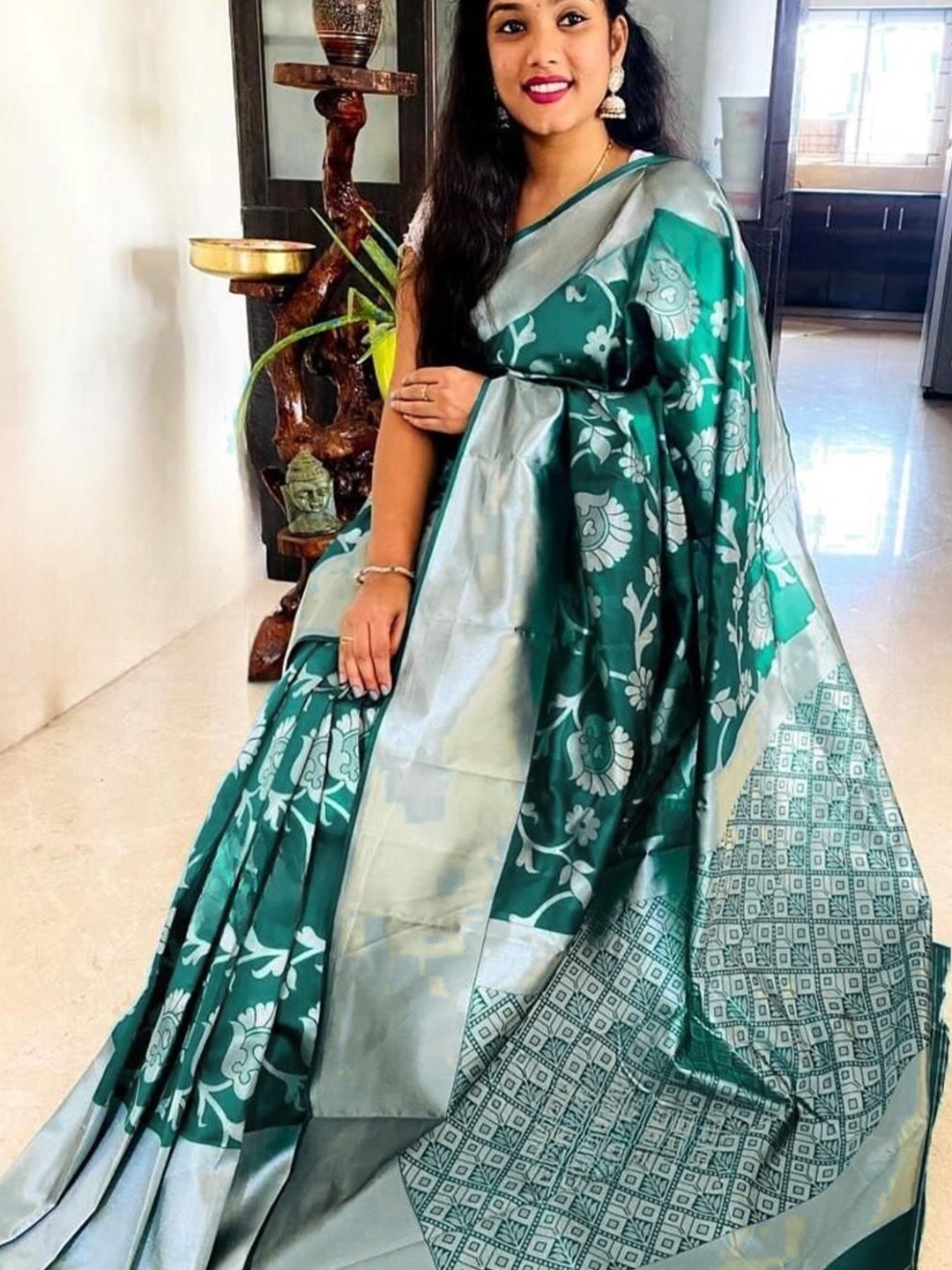 

HOLLYBEE TELLS Ethnic Motifs Pure Silk Banarasi Zari Saree, Green