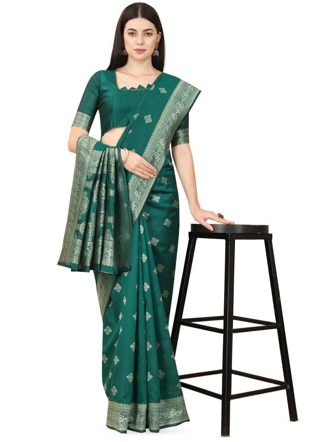 

HOLLYBEE TELLS Ethnic Motifs Woven Design Zari Pure Silk Kanjeevaram Saree, Green