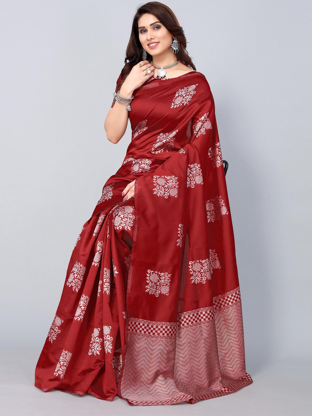 

HOLLYBEE TELLS Ethnic Motifs Woven Design Zari Pure Silk Paithani Saree, Green