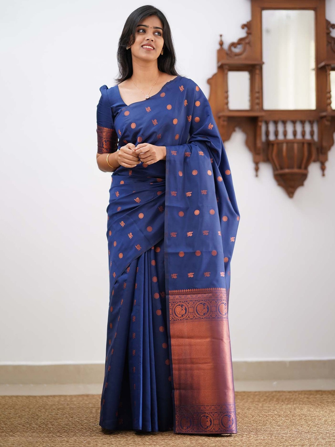 

HOLLYBEE TELLS Ethnic Motifs Zari Pure Silk Tussar Saree, Blue