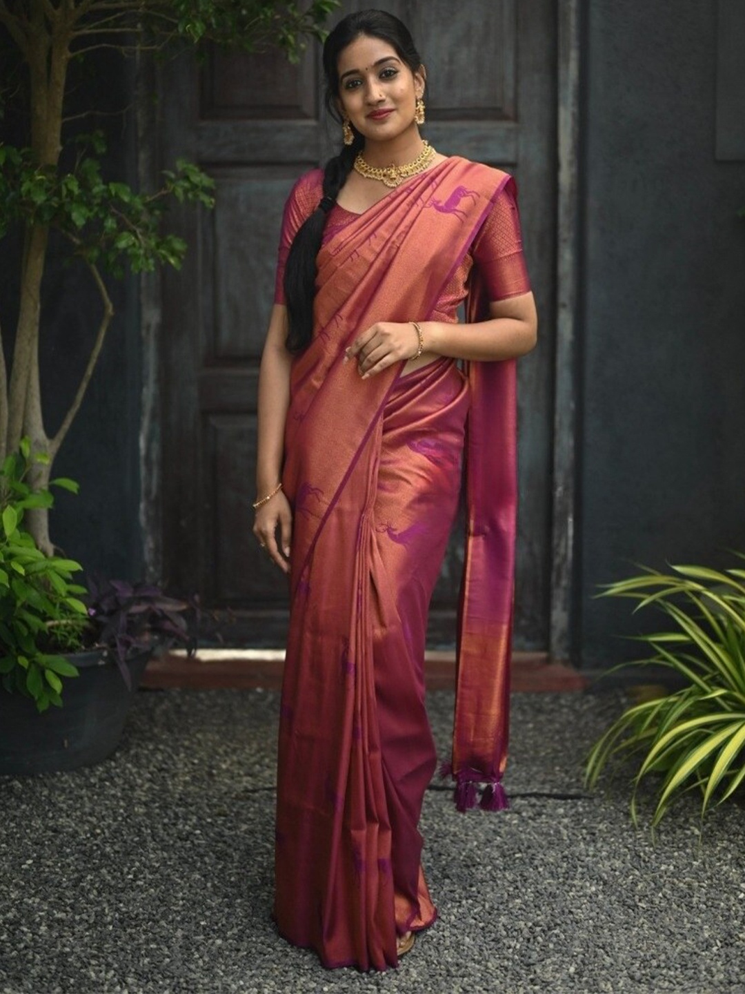 

HOLLYBEE TELLS Ethnic Motifs Zari Pure Silk Saree, Pink