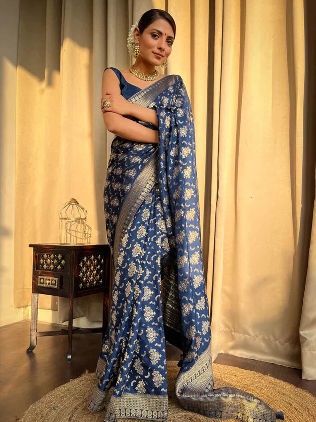 

HOLLYBEE TELLS Ethnic Motifs Zari Pure Silk Paithani Saree, Blue