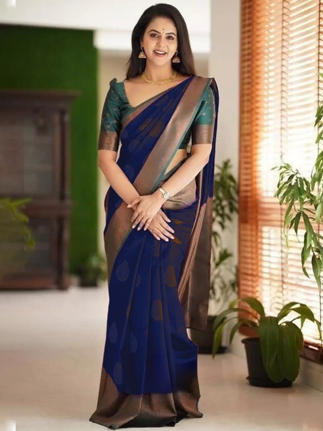 

HOLLYBEE TELLS Woven Design Zari Pure Silk Tussar Saree, Blue