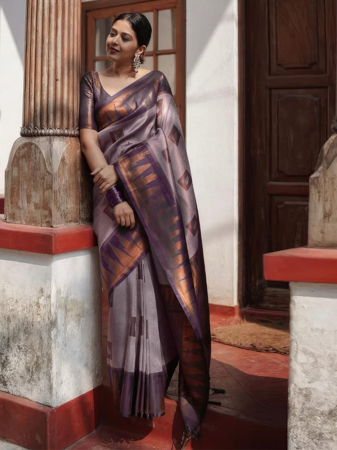 

HOLLYBEE TELLS Ethnic Motifs Zari Pure Silk Tussar Saree with Tassls, Purple