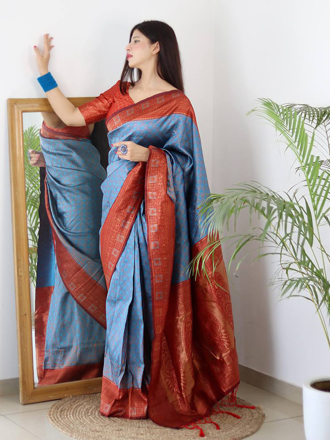 

HOLLYBEE TELLS Ethnic Motifs Zari Pure Silk Banarasi Saree, Blue