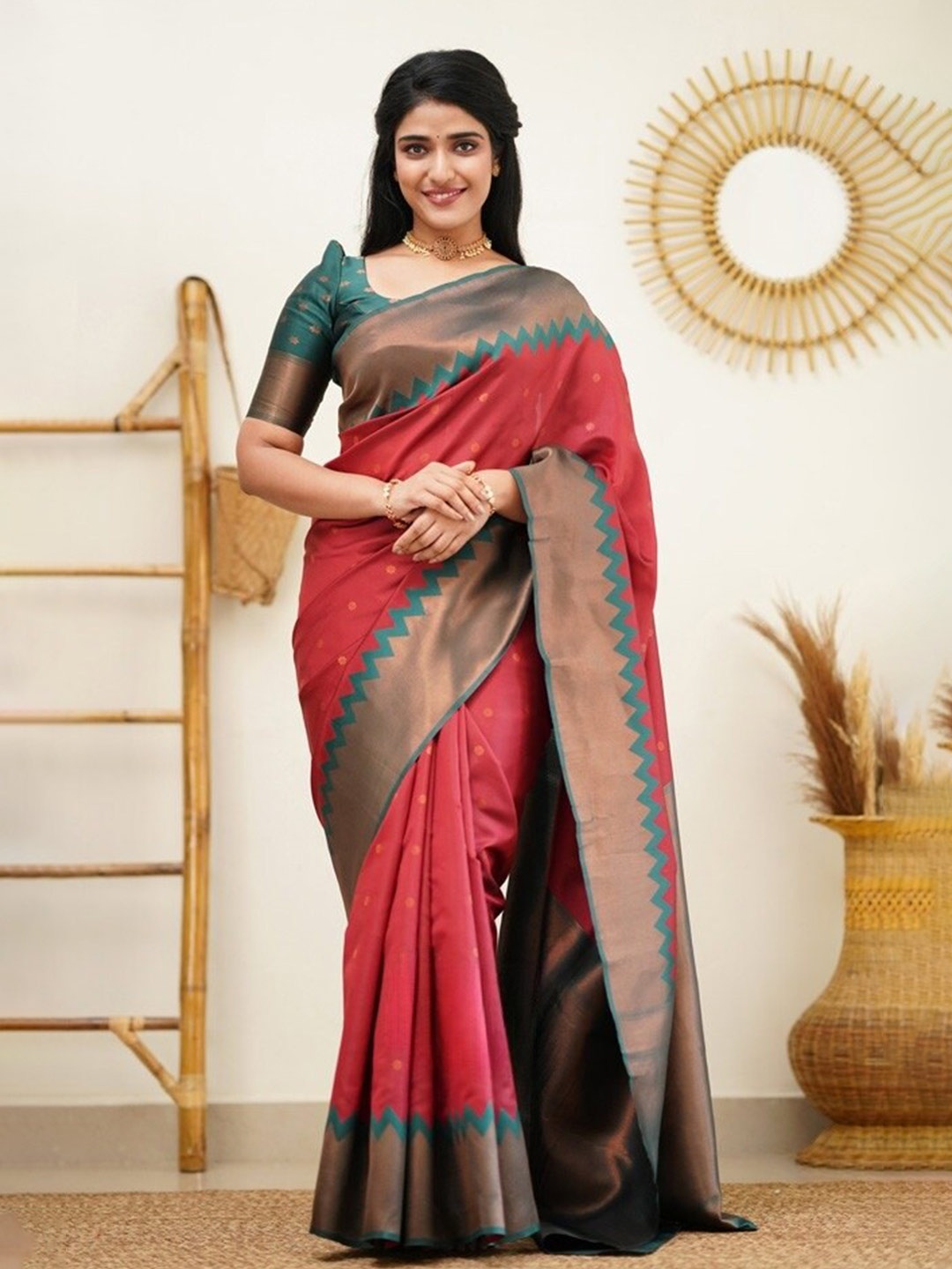 

HOLLYBEE TELLS Ethnic Motifs Zari Pure Silk Paithani Saree, Red
