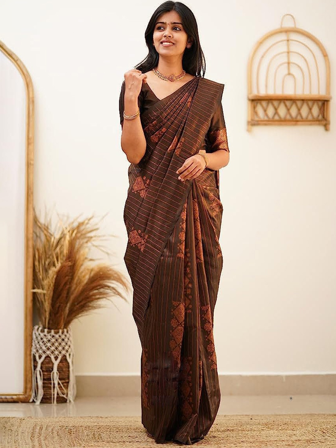 

HOLLYBEE TELLS Floral Woven Design Zari Pure Silk Designer Kanjeevaram Saree, Brown