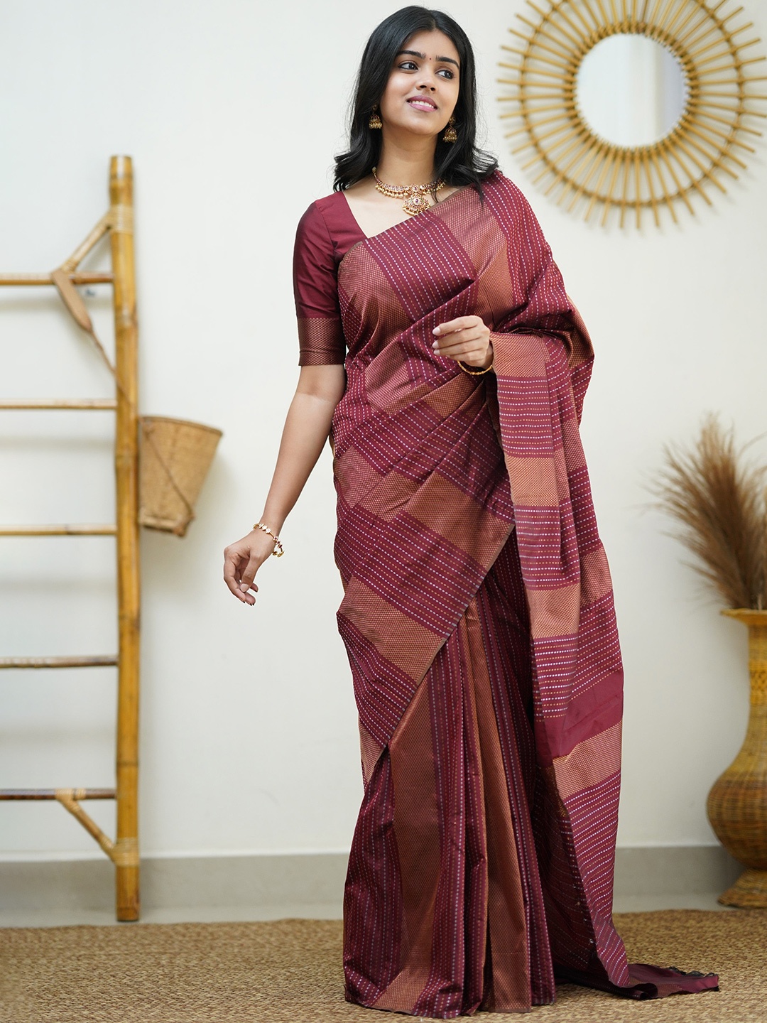 

HOLLYBEE TELLS Striped Woven Design Zari Pure Silk Tussar Saree, Maroon