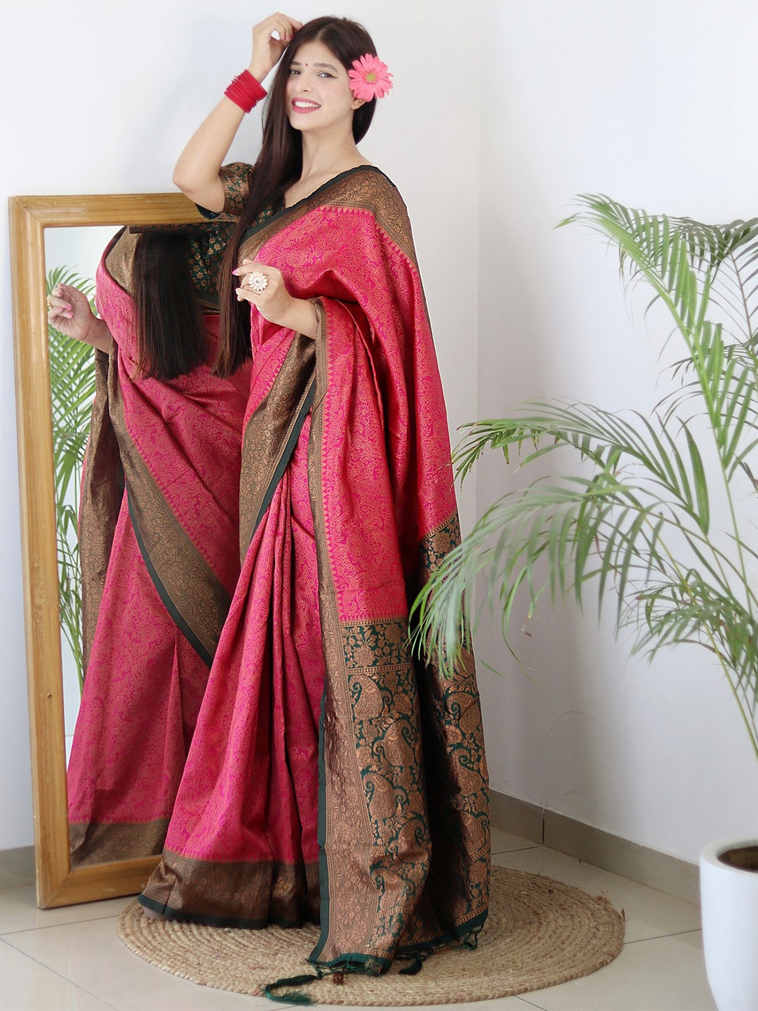 

HOLLYBEE TELLS Ethnic Motifs Zari Pure Silk Paithani Saree, Pink