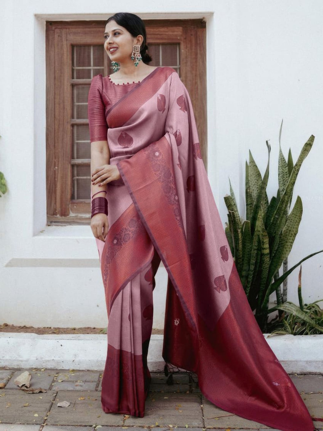 

HOLLYBEE TELLS Ethnic Motifs Pure Silk Kanjeevaram Saree, Pink