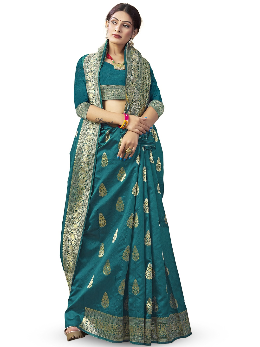 

HOLLYBEE TELLS Flroal Woven Design Zari Pure Silk Kanjeevaram Saree, Blue