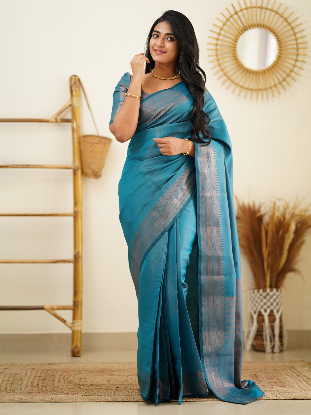 

HOLLYBEE TELLS Ethnic Motifs Zari Pure Silk Kanjeevaram Saree, Blue