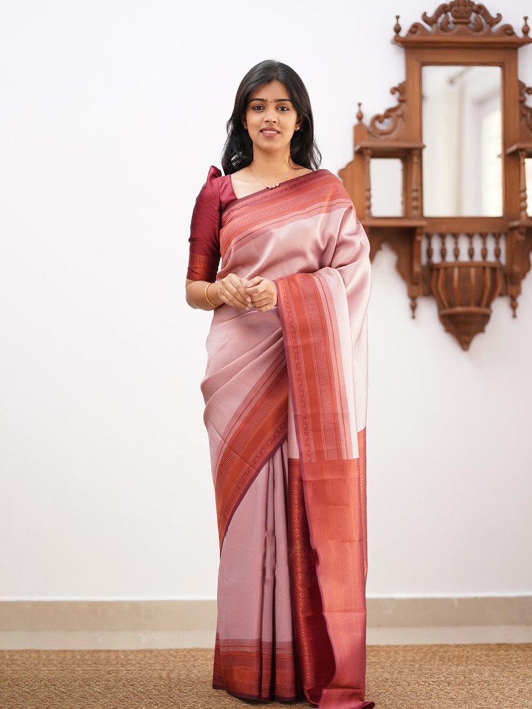 

HOLLYBEE TELLS Ethnic Motifs Woven Design Zari Pure Silk Kanjeevaram Saree, Pink