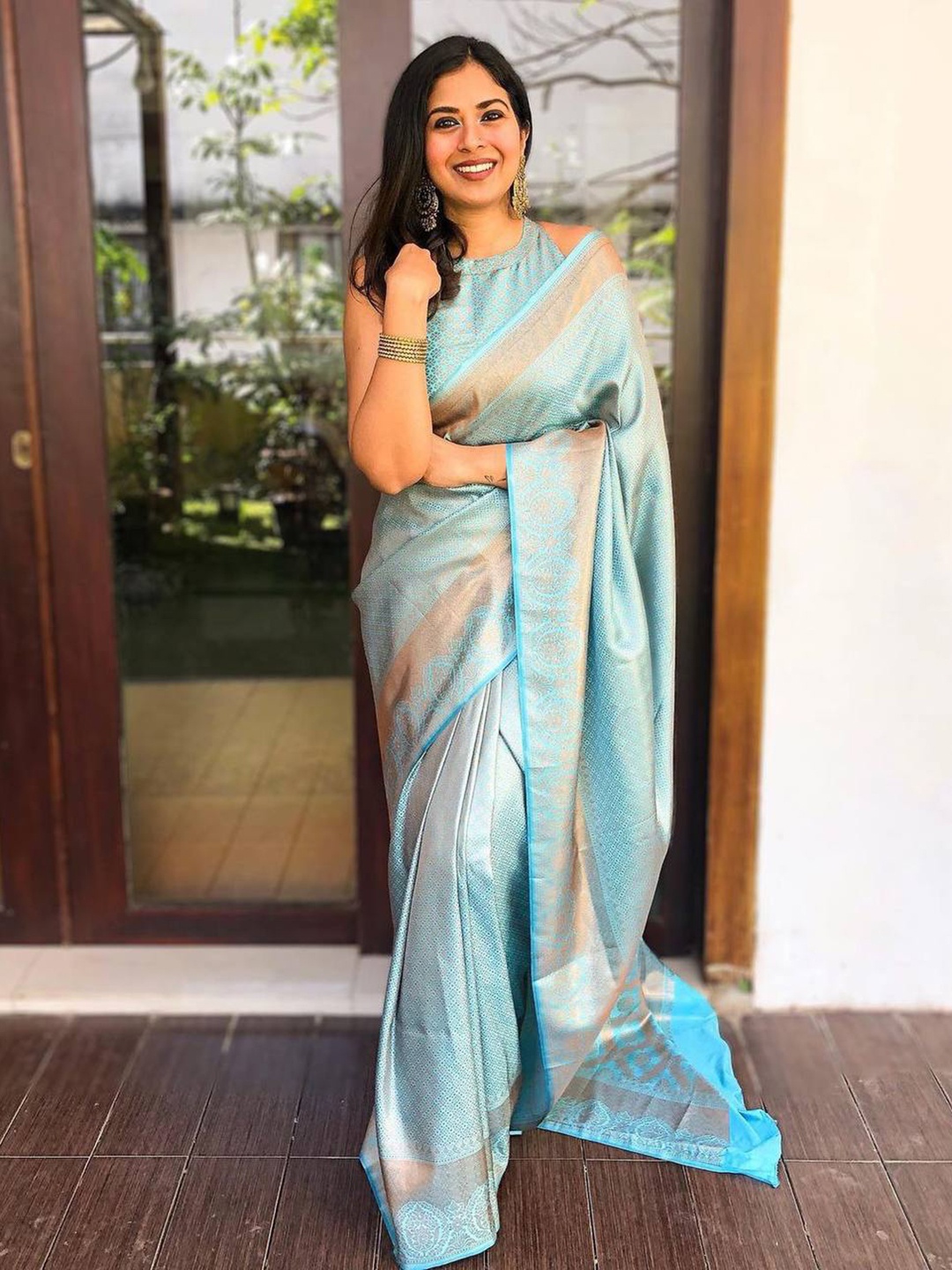 

HOLLYBEE TELLS Ethnic Motifs Woven Design Zari Pure Silk Kanjeevaram Saree, Blue