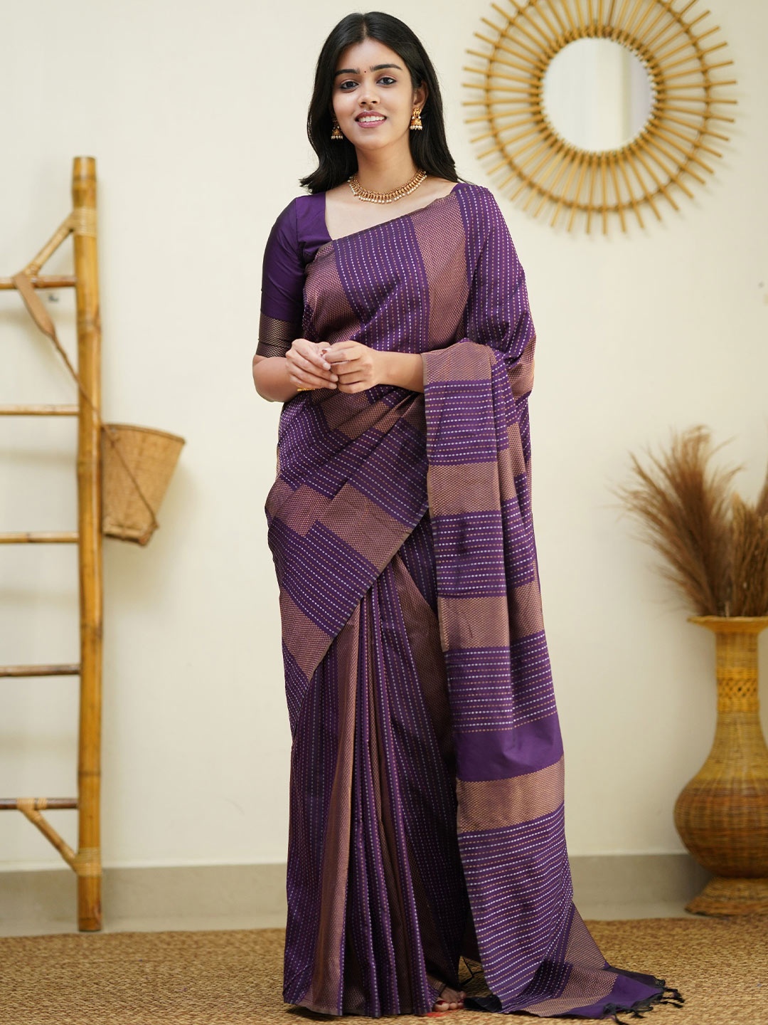 

HOLLYBEE TELLS Ethnic Motifs Woven Design Zari Pure Silk Kanjeevaram Saree, Purple