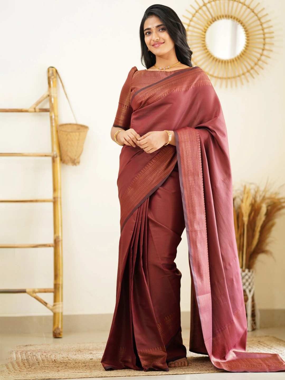 

HOLLYBEE TELLS Ethnic Motifs Woven Design Zari Pure Silk Mysore Silk Saree, Maroon