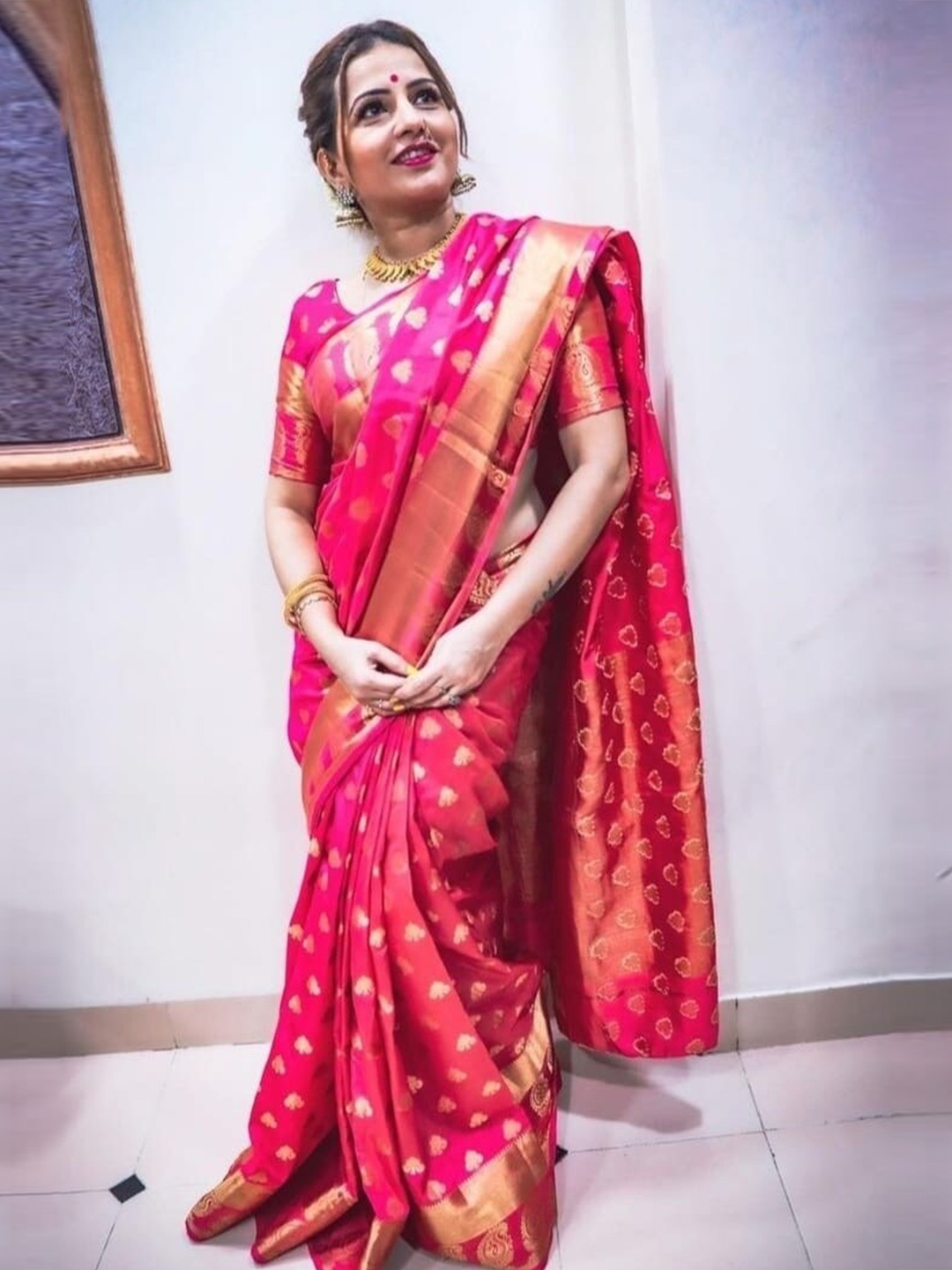

HOLLYBEE TELLS Ethnic Motifs Pure Silk Paithani Zari Saree, Pink