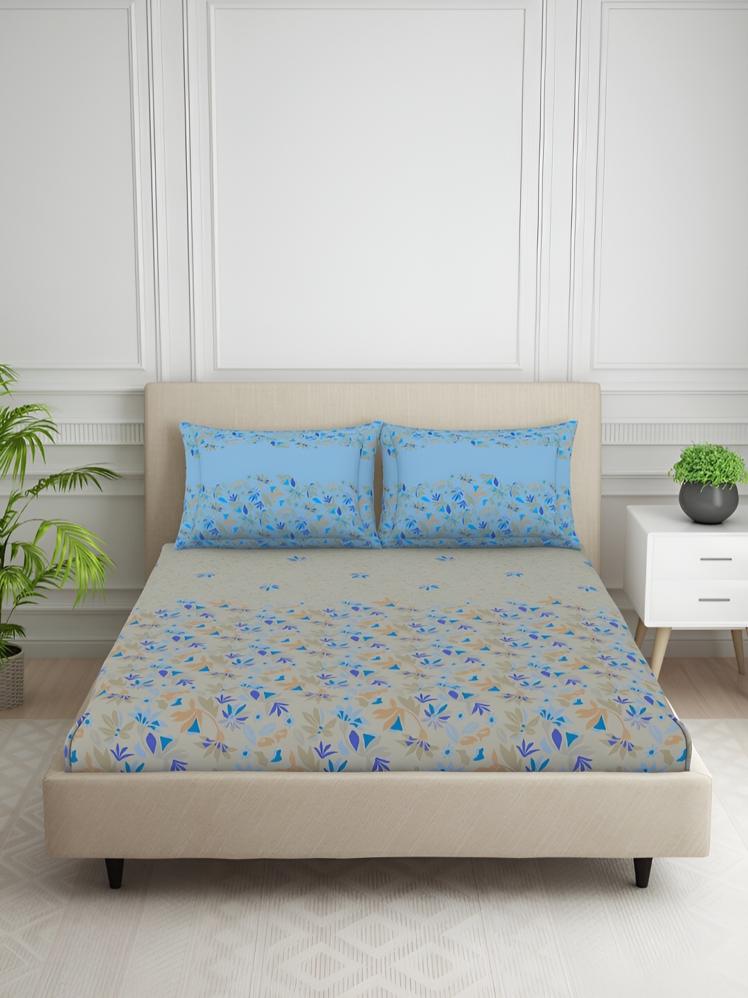 

SPACES Beige & Blue Floral Printed Cotton 144 TC Queen Bedsheet With 2 Pillow Covers