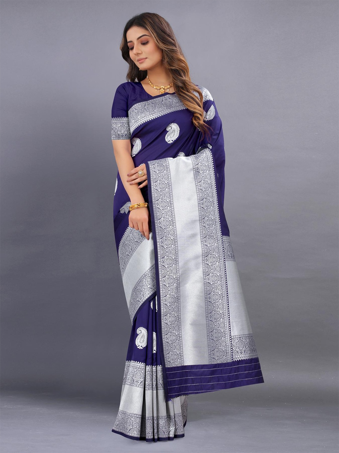 

PATIALAPICKS Paisley Woven Design Zari Pure Silk Paithani Saree, Navy blue