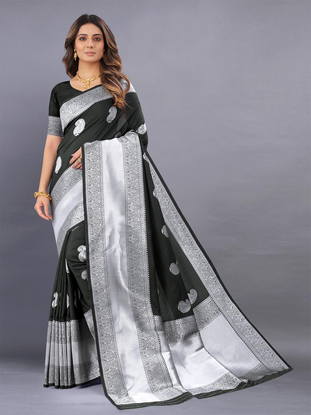 

PATIALAPICKS Woven Design Zari Pure Silk Heavy Work Paithani Saree, Black