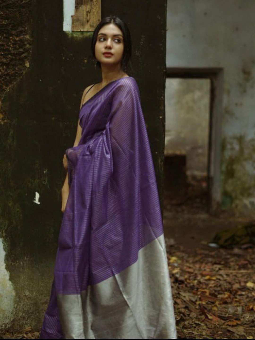 

Flosive Striped Zari Art Silk Banarasi Saree, Purple
