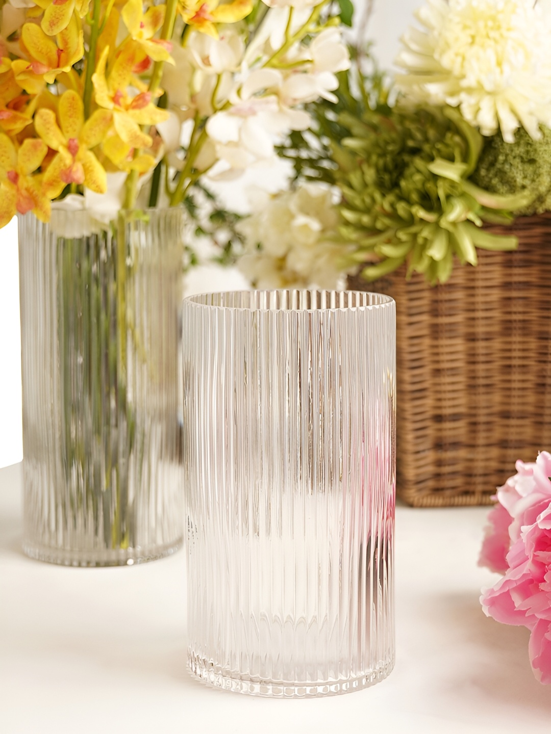 

Pure Home and Living Transparent Ribbed Glass Flower Vase