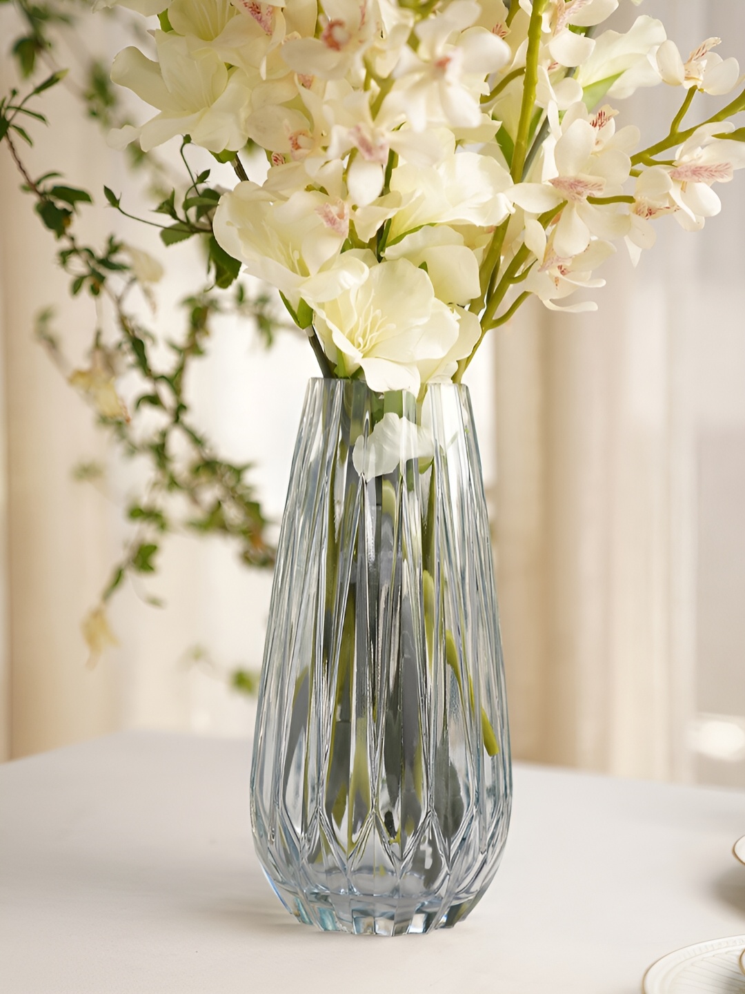 

Pure Home and Living Blue Diamond Cut Glass Vase