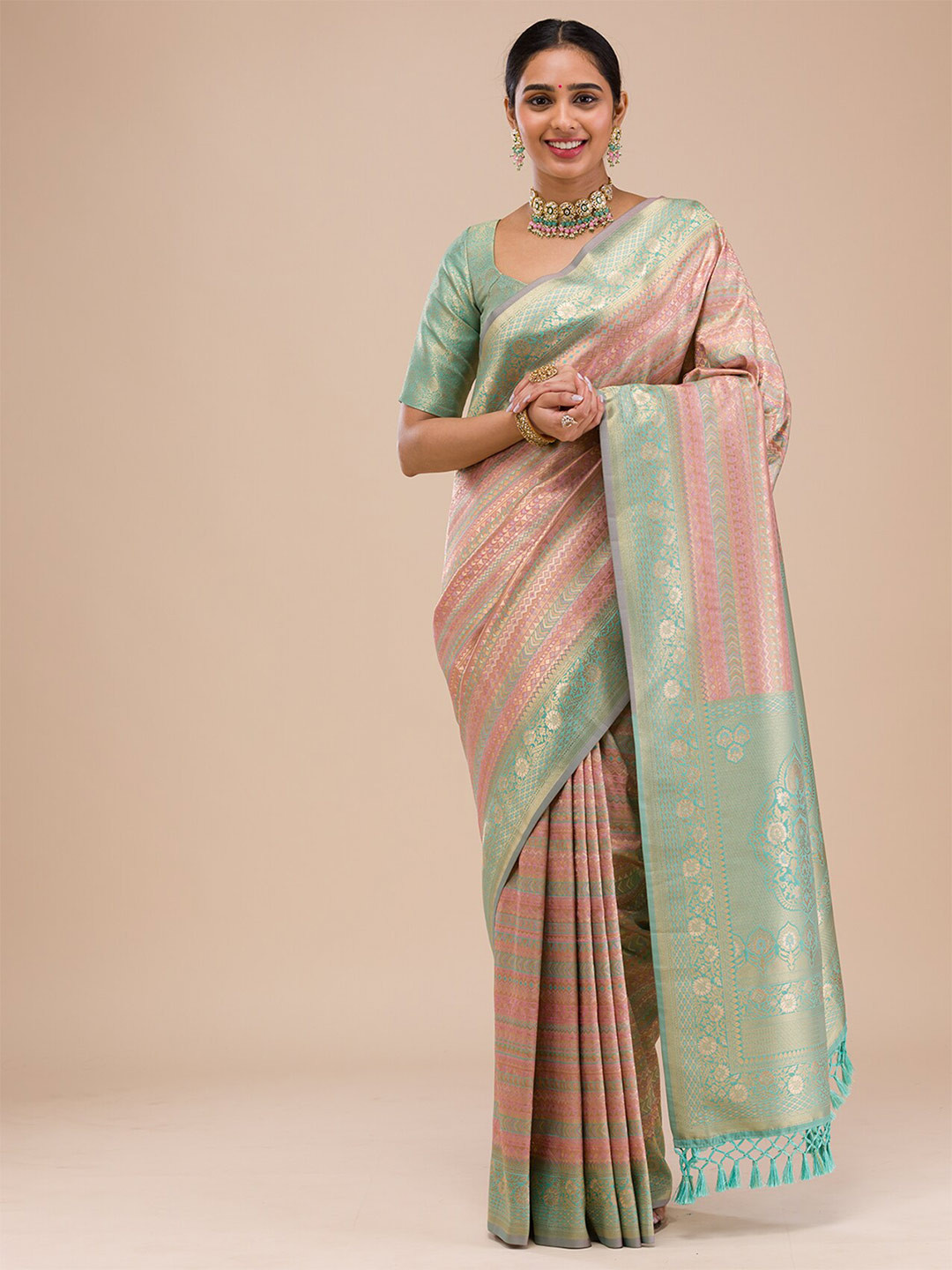 

Koskii Woven Design Zari Saree, Pink
